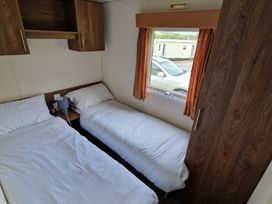 Clarach Bay Holiday Village - Holiday Accommodation 21090 - Mid Wales - 1187709 - thumbnail photo 17