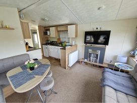 Clarach Bay Holiday Village - Holiday Accommodation 21091 - Mid Wales - 1187710 - thumbnail photo 6