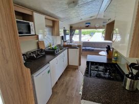 Clarach Bay Holiday Village - Holiday Accommodation 21091 - Mid Wales - 1187710 - thumbnail photo 7