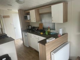 Clarach Bay Holiday Village - Holiday Accommodation 21091 - Mid Wales - 1187710 - thumbnail photo 16