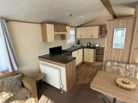 Happy Days Caravan Park - Holiday Accommodation 21094 - North Wales - 1187712 - thumbnail photo 2