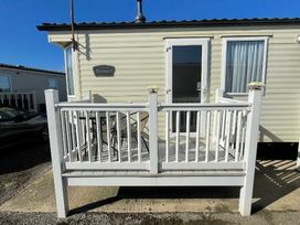 Happy Days Caravan Park - Holiday Accommodation 21094 - North Wales - 1187712 - thumbnail photo 5