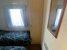 Happy Days Caravan Park - Holiday Accommodation 21094 - North Wales - 1187712 - thumbnail photo 10