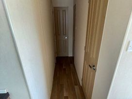Happy Days Caravan Park - Holiday Accommodation 21094 - North Wales - 1187712 - thumbnail photo 13