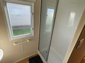Happy Days Caravan Park - Holiday Accommodation 21094 - North Wales - 1187712 - thumbnail photo 14