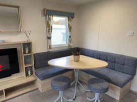 Weymouth Bay Holiday Park - Holiday Accommodation 21102 - Dorset - 1187716 - thumbnail photo 5