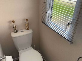 Weymouth Bay Holiday Park - Holiday Accommodation 21102 - Dorset - 1187716 - thumbnail photo 15