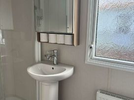Clarach Bay Holiday Village - Holiday Accommodation 21107 - Mid Wales - 1187721 - thumbnail photo 17