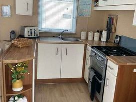 Oakdene Forest Park - Holiday Accommodation 21113 - Hampshire - 1187724 - thumbnail photo 3