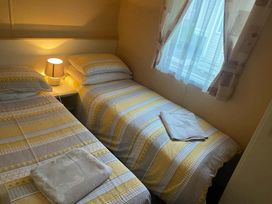 Oakdene Forest Park - Holiday Accommodation 21113 - Hampshire - 1187724 - thumbnail photo 5