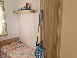 Golden Sands - Holiday Accommodation 21116 - Lincolnshire - 1187726 - thumbnail photo 13