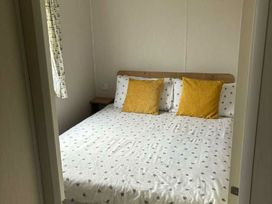 Trecco Bay - Holiday Accommodation 21120 - Somerset & Wiltshire - 1187729 - thumbnail photo 10