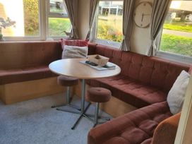Brynowen Holiday Park - Holiday Accommodation 21123 - Mid Wales - 1187732 - thumbnail photo 5