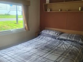 Brynowen Holiday Park - Holiday Accommodation 21123 - Mid Wales - 1187732 - thumbnail photo 9