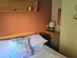 Brynowen Holiday Park - Holiday Accommodation 21123 - Mid Wales - 1187732 - thumbnail photo 12
