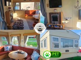 Brynowen Holiday Park - Holiday Accommodation 21123 - Mid Wales - 1187732 - thumbnail photo 16