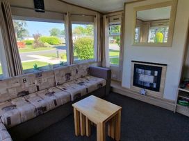 Croft Country Park - Holiday Accommodation 21124 - South Wales - 1187733 - thumbnail photo 2