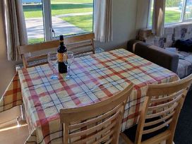 Croft Country Park - Holiday Accommodation 21124 - South Wales - 1187733 - thumbnail photo 4