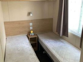 Croft Country Park - Holiday Accommodation 21124 - South Wales - 1187733 - thumbnail photo 6