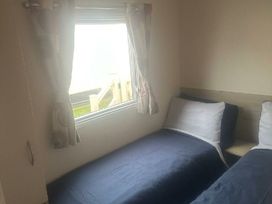 Cayton Bay Caravan Park - Holiday Accommodation 21125 - North Yorkshire (incl. Whitby) - 1187734 - thumbnail photo 5