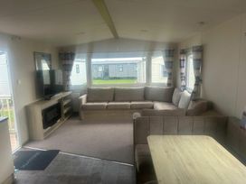Cayton Bay Caravan Park - Holiday Accommodation 21125 - North Yorkshire (incl. Whitby) - 1187734 - thumbnail photo 10