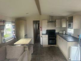 Cayton Bay Caravan Park - Holiday Accommodation 21125 - North Yorkshire (incl. Whitby) - 1187734 - thumbnail photo 11