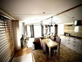 Seven Bays Park (Maribou) - Holiday Accommodation 21126 - Cornwall - 1187735 - thumbnail photo 2