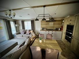 Seven Bays Park (Maribou) - Holiday Accommodation 21126 - Cornwall - 1187735 - thumbnail photo 4