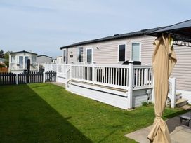 Patrington Haven Leisure Park - Holiday Accommodation 21128 - North Yorkshire (incl. Whitby) - 1187736 - thumbnail photo 17