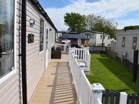 Patrington Haven Leisure Park - Holiday Accommodation 21128 - North Yorkshire (incl. Whitby) - 1187736 - thumbnail photo 18