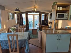 Quay West Holiday Park - Holiday Accommodation 21132 - Mid Wales - 1187738 - thumbnail photo 6