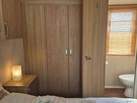 Quay West Holiday Park - Holiday Accommodation 21132 - Mid Wales - 1187738 - thumbnail photo 8