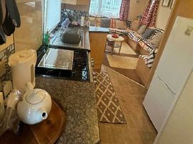 Herons Mead Caravan Park - Holiday Accommodation 21140 - Lincolnshire - 1187744 - thumbnail photo 16