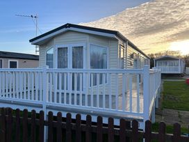 Marton Mere Holiday Village - Holiday Accommodation 21145 - Lake District - 1187748 - thumbnail photo 1