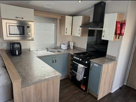 Marton Mere Holiday Village - Holiday Accommodation 21145 - Lake District - 1187748 - thumbnail photo 6