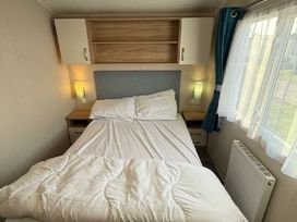 Marton Mere Holiday Village - Holiday Accommodation 21145 - Lake District - 1187748 - thumbnail photo 7