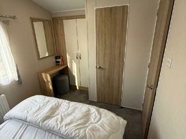 Marton Mere Holiday Village - Holiday Accommodation 21145 - Lake District - 1187748 - thumbnail photo 10