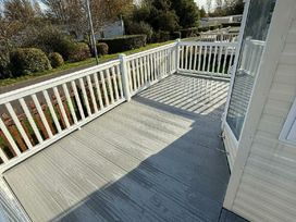 Marton Mere Holiday Village - Holiday Accommodation 21145 - Lake District - 1187748 - thumbnail photo 11