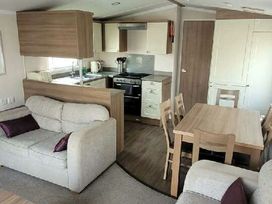 Marton Mere Holiday Village - Holiday Accommodation 21150 - Lake District - 1187752 - thumbnail photo 4