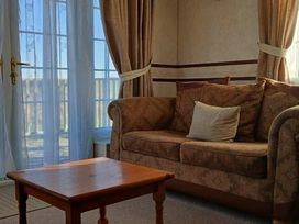 Lowlands Farm (private land) - Holiday Accommodation 21161 - Norfolk - 1187756 - thumbnail photo 2