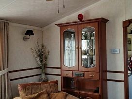 Lowlands Farm (private land) - Holiday Accommodation 21161 - Norfolk - 1187756 - thumbnail photo 6