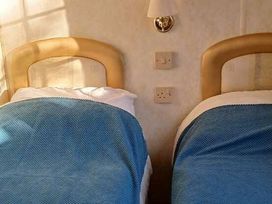 Lowlands Farm (private land) - Holiday Accommodation 21161 - Norfolk - 1187756 - thumbnail photo 13