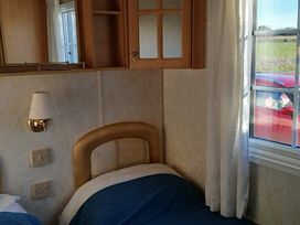 Lowlands Farm (private land) - Holiday Accommodation 21161 - Norfolk - 1187756 - thumbnail photo 14