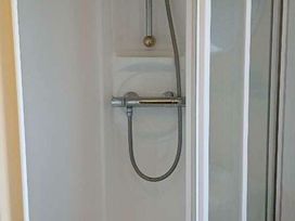 Lowlands Farm (private land) - Holiday Accommodation 21161 - Norfolk - 1187756 - thumbnail photo 15