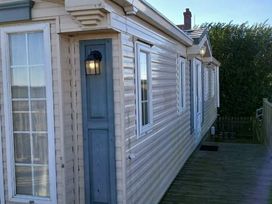 Lowlands Farm (private land) - Holiday Accommodation 21161 - Norfolk - 1187756 - thumbnail photo 19