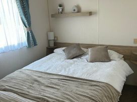 Greenacres Holiday Park - Holiday Accommodation 21168 - North Wales - 1187761 - thumbnail photo 6
