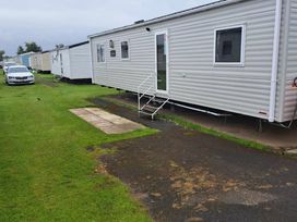 Golden Sands - Holiday Accommodation 21170 - Lincolnshire - 1187763 - thumbnail photo 1