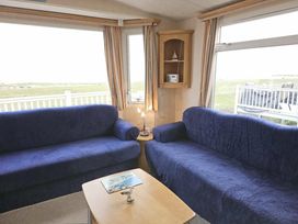 Kessingland Beach - Holiday Accommodation 21181 - Norfolk - 1187773 - thumbnail photo 3