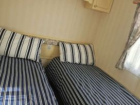 Kessingland Beach - Holiday Accommodation 21181 - Norfolk - 1187773 - thumbnail photo 7