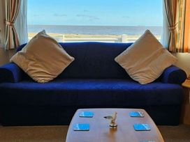 Kessingland Beach - Holiday Accommodation 21181 - Norfolk - 1187773 - thumbnail photo 10